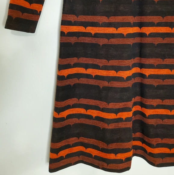 Danish Vintage Mod Red and Black 60s Patterned Long-Sleeve Front Pocket Dress - Picture 5 of 12